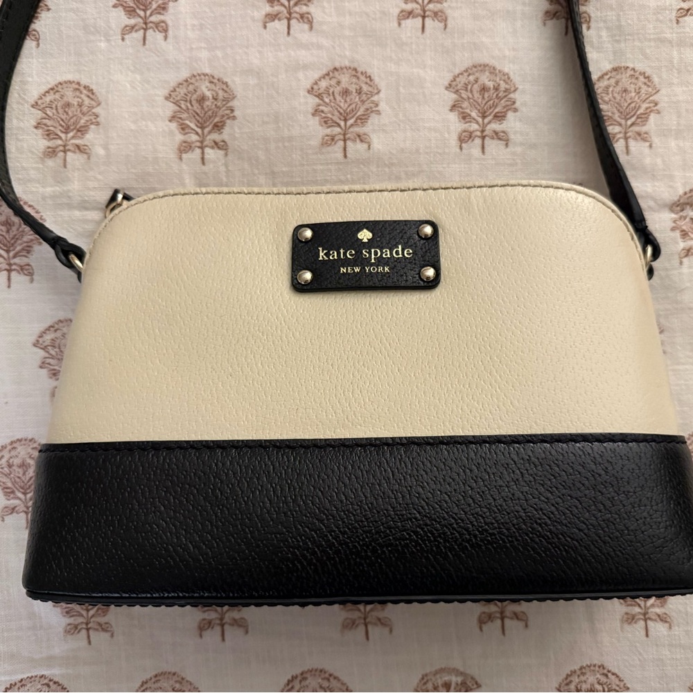 Kate Spade Black & Cream Crossbody